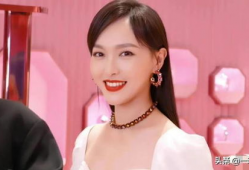 明星吃娱乐圈大瓜,明星大瓜连连爆，揭秘幕后真相